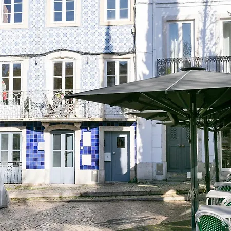 شقة Charming Balcony Flat With Air Conditioner!
