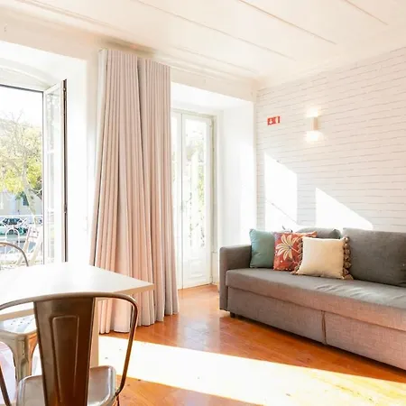 Charming Balcony Flat With Air Conditioner! Apartamento *