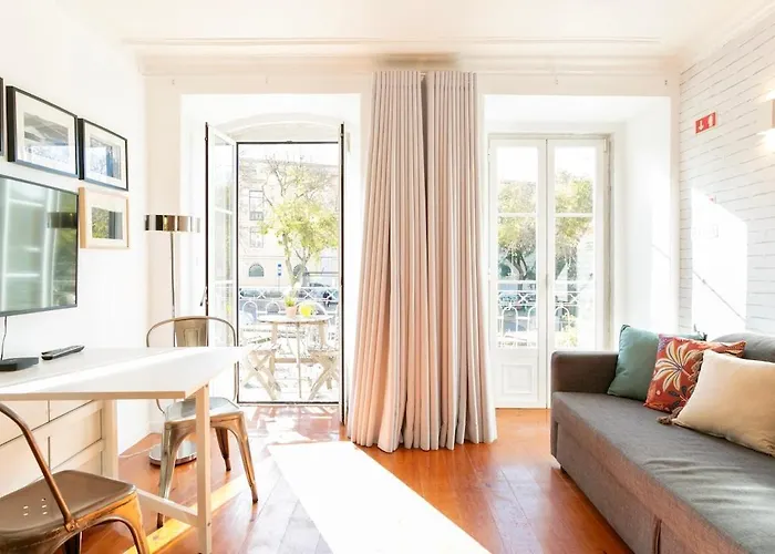 Apartment Charming Balcony Flat With Air Conditioner! Lissabon