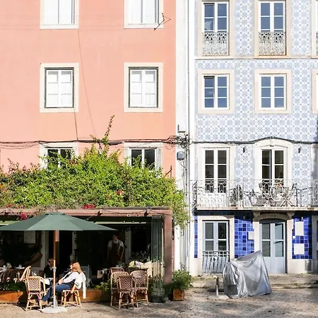 Διαμέρισμα Charming Balcony Flat With Air Conditioner!